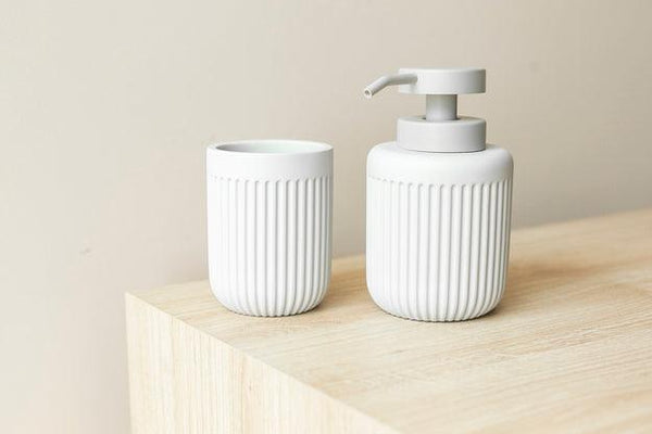COPO CINZA CANELADO PARA LAVABO - Cactos da Maricota