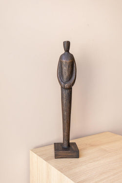ESCULTURA HOMEM EM POLIRESINA 46x9,5 CM Cactos da Maricota