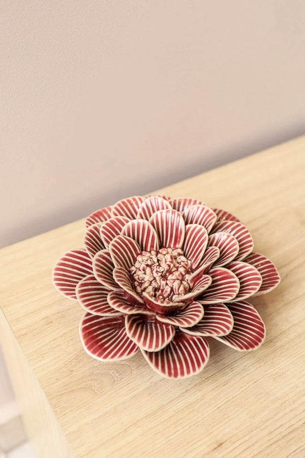FLOR VERMELHA EM CERÂMICA 15x15CM Cactos da Maricota
